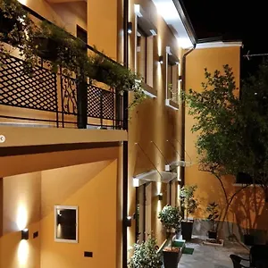 https://vila-jasmine.hotels-in-tirana.com